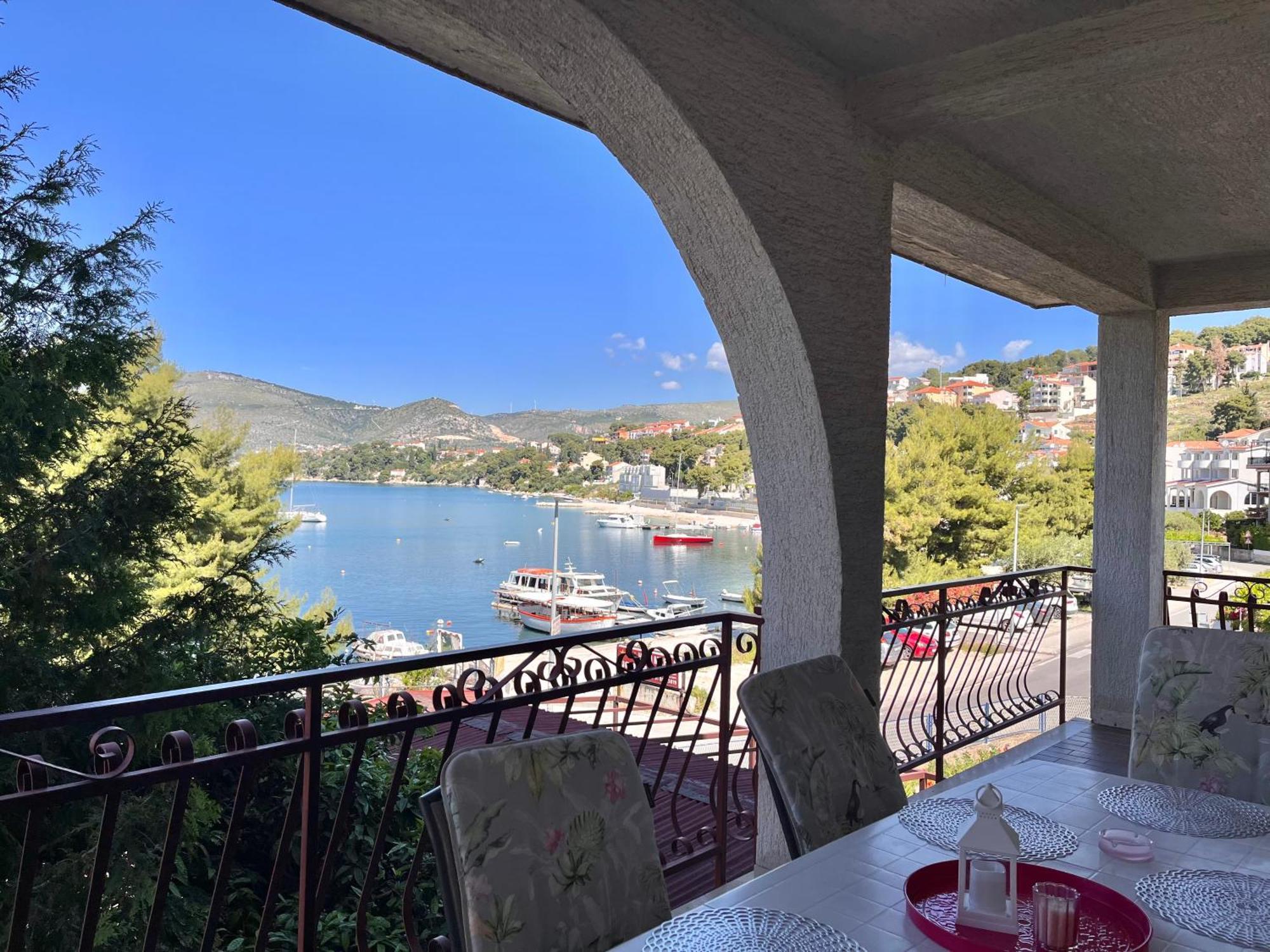 Apartments Villa Mirella Traù Esterno foto